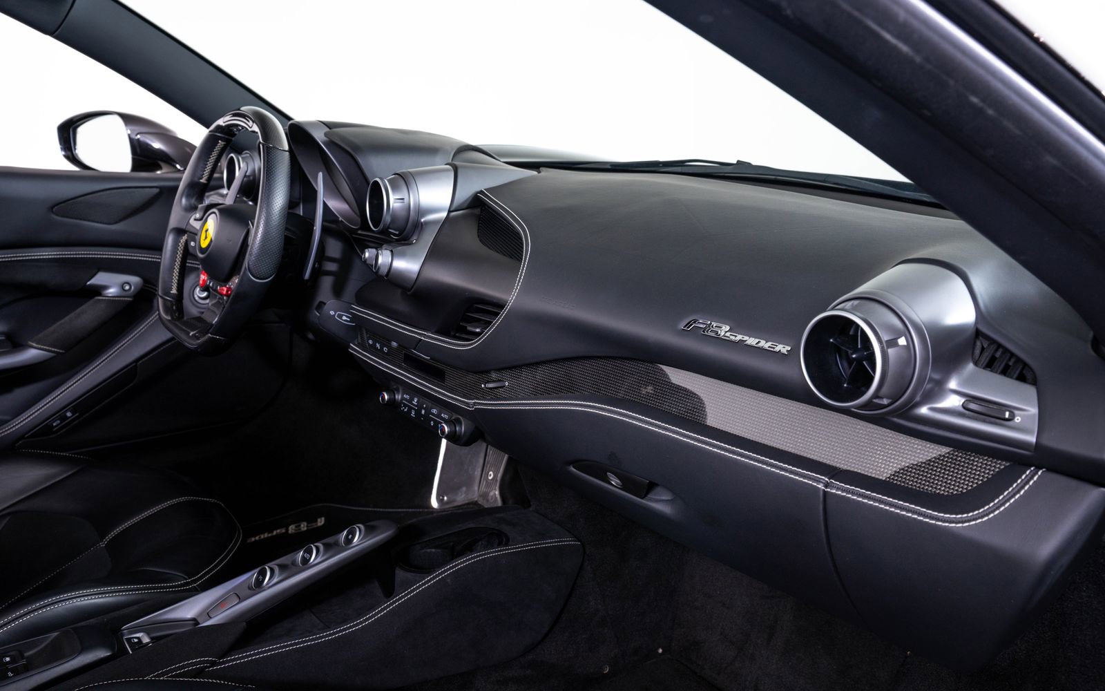 Used 2021 Ferrari F8 Tributo image 26