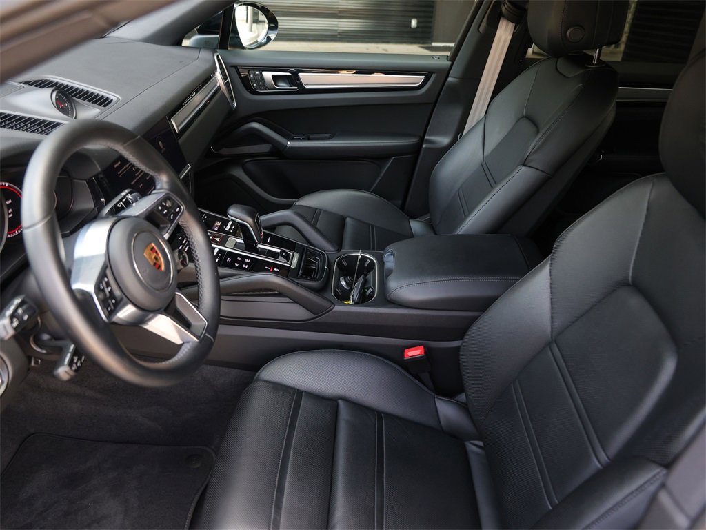 Certified 2023 Porsche Cayenne Platinum Edition image 19