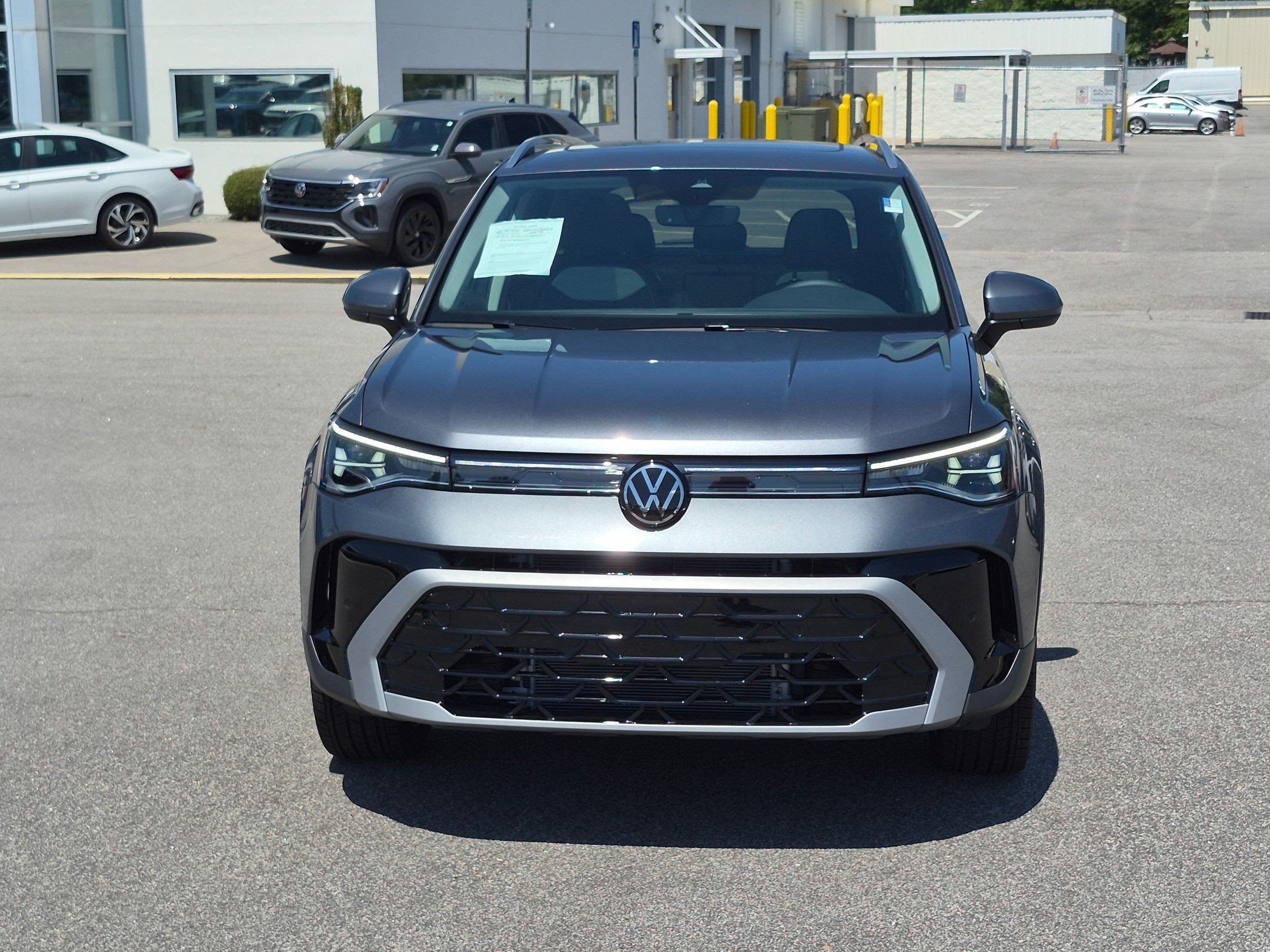 Used 2026 Volkswagen Taos SEL AWD/4WD image 8