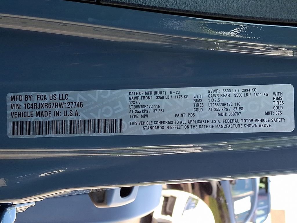 Used 2024 Jeep Wrangler Unlimited Rubicon 4xe AWD/4WD image 28