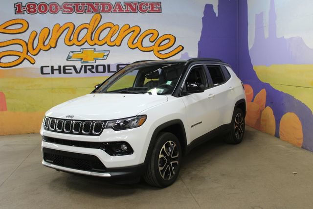 Used 2023 Jeep Compass Limited w/ Sun and Sound Group AWD/4WD image 2