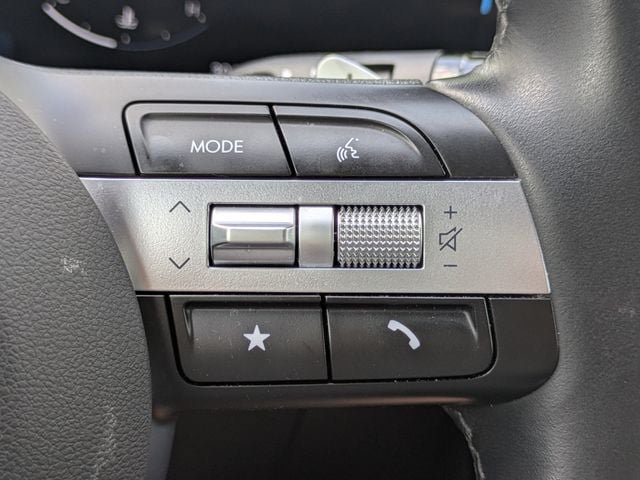Certified 2025 Hyundai Santa Cruz Limited AWD/4WD image 27
