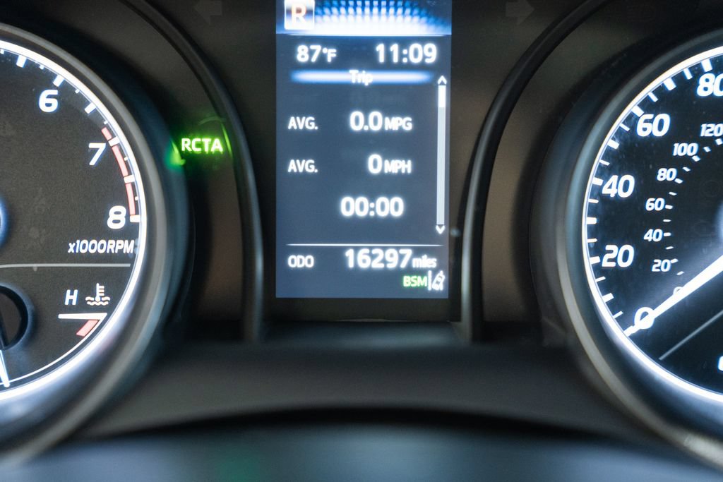 Used 2024 Toyota Camry SE w/ Cold Weather Package FWD image 41