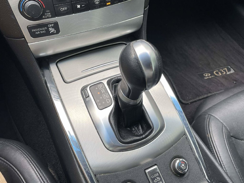 Used 2012 INFINITI G37 Convertible w/ Premium Pkg RWD image 25