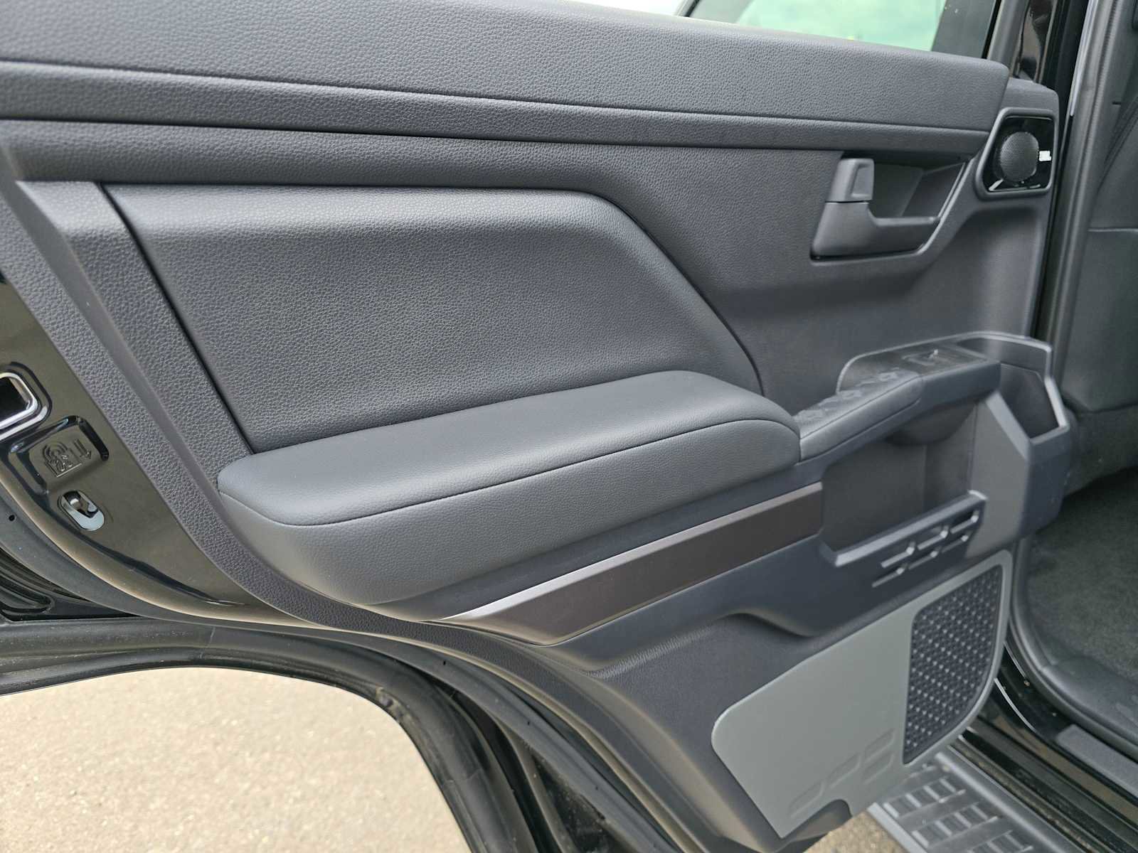 Certified 2025 Toyota 4Runner TRD Off-Road Premium image 16