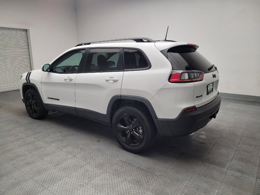 Used 2019 Jeep Cherokee Latitude Plus AWD/4WD image 3
