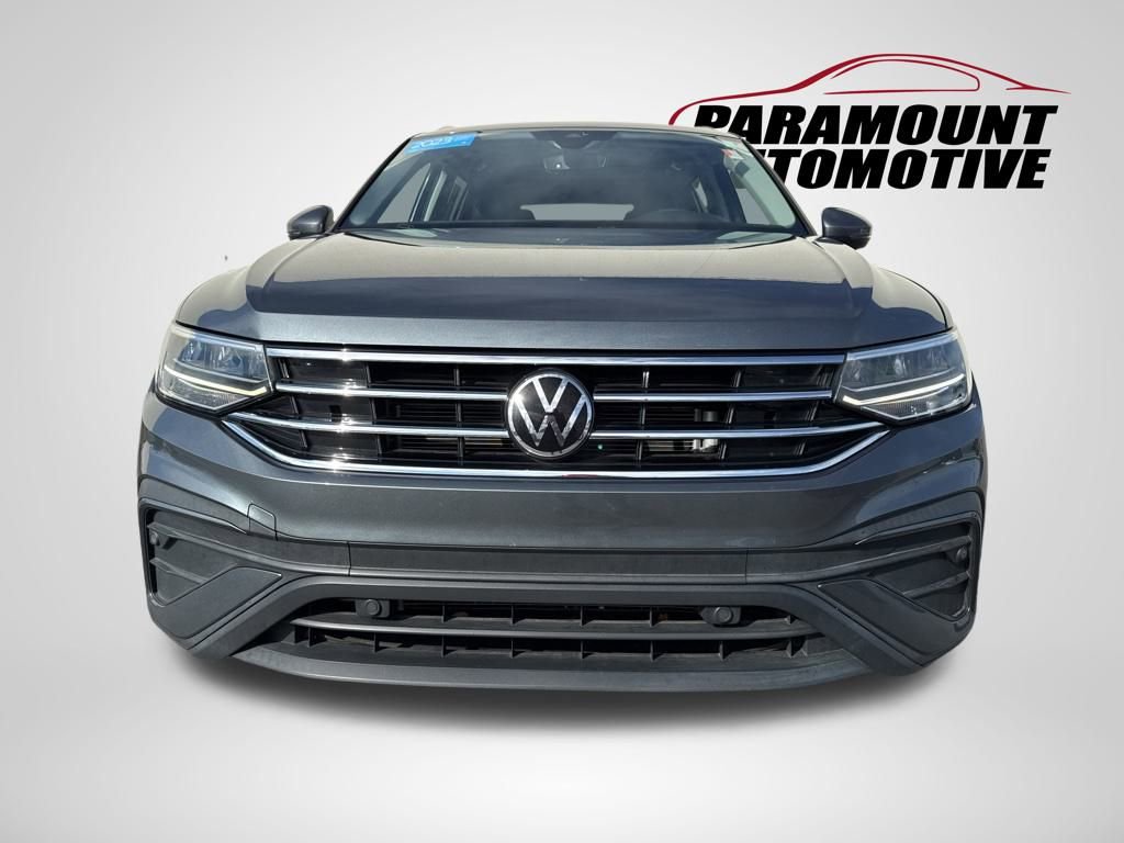 Certified 2023 Volkswagen Tiguan SE w/ Panoramic Sunroof Package image 2