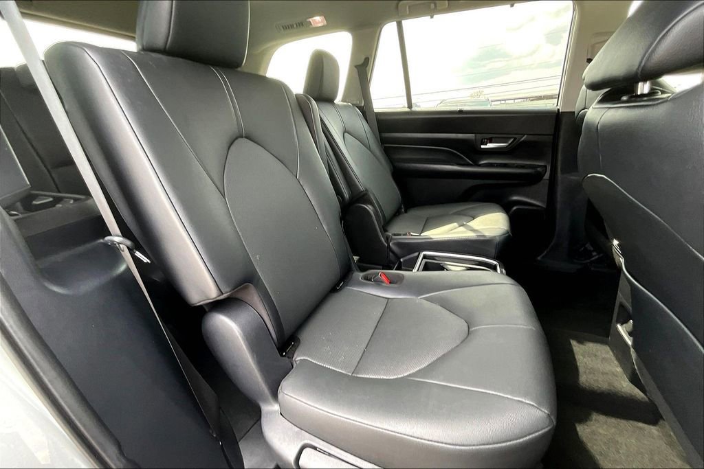 Used 2025 Toyota Grand Highlander FWD image 36