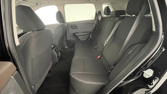 Used 2023 Nissan Rogue S image 38