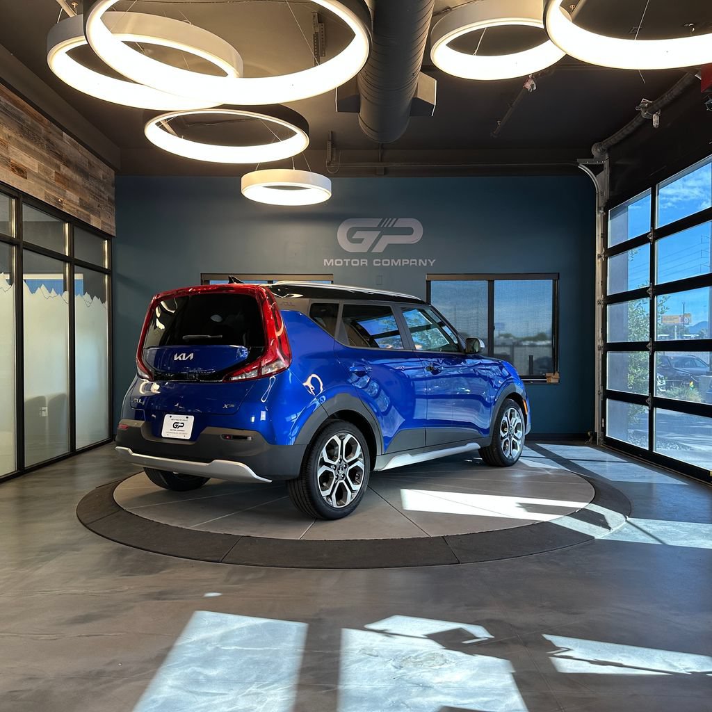 Used 2022 Kia Soul X-Line FWD image 3