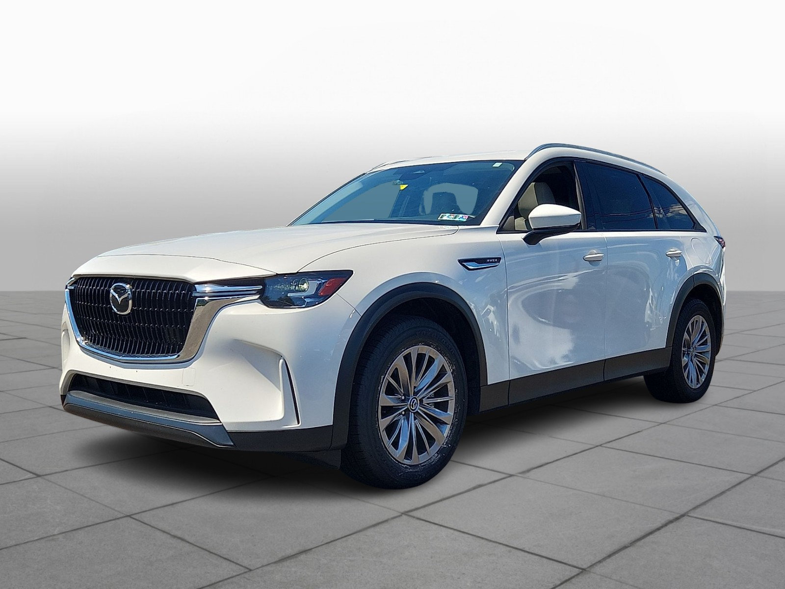Certified 2024 MAZDA CX-90 Plug-In Hybrid w/ Preferred AWD/4WD image 4