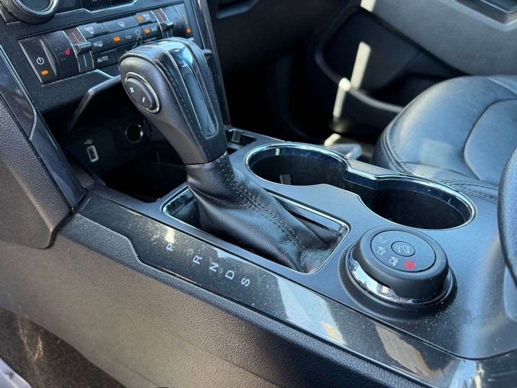 Used 2018 Ford Explorer XLT w/ Equipment Group 202A AWD/4WD image 21