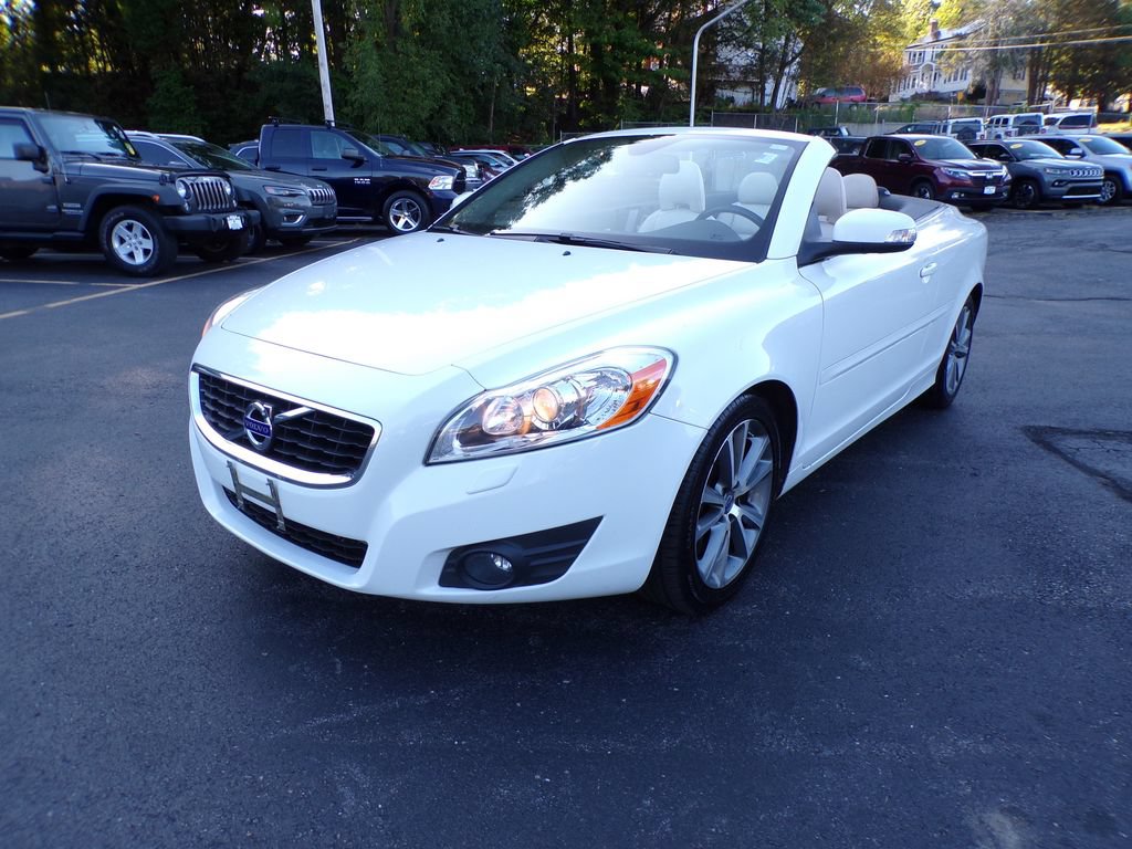 Used 2012 Volvo C70 T5 FWD image 1