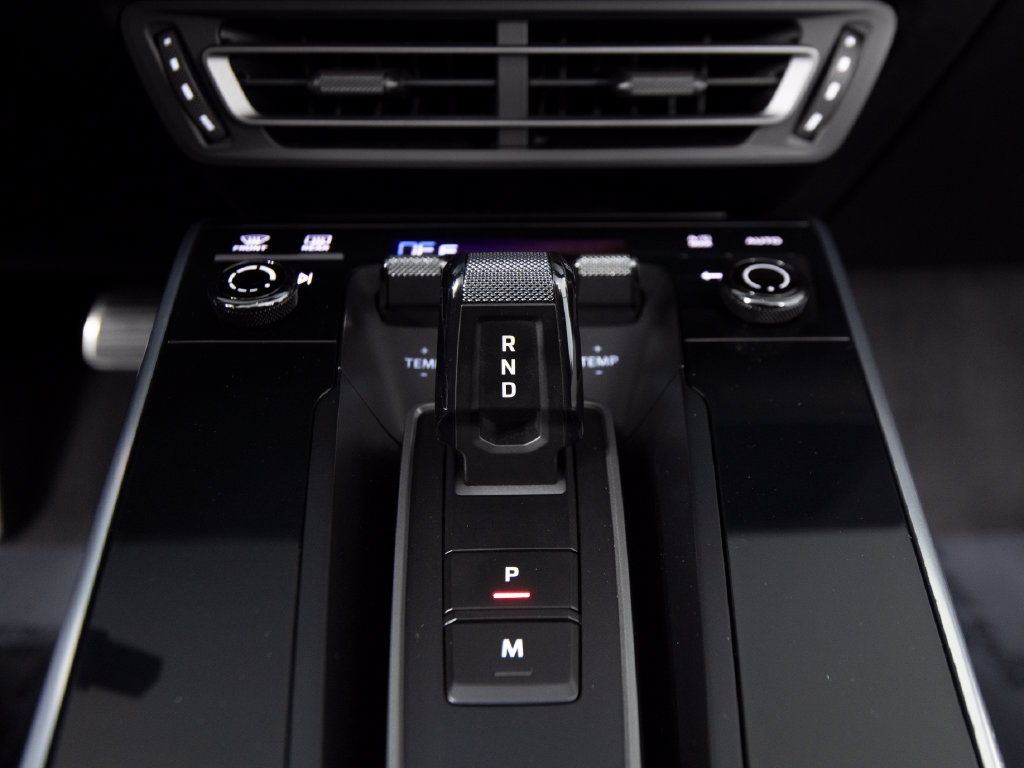Certified 2022 Porsche 911 Turbo S AWD/4WD image 27