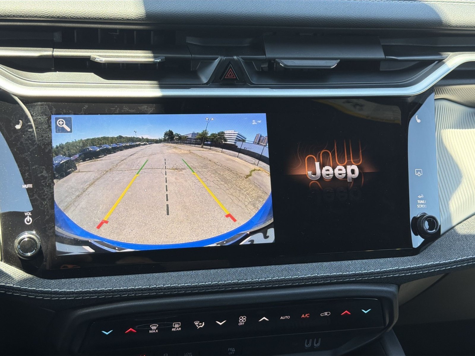 New 2026 Jeep Cherokee Laredo AWD/4WD image 19