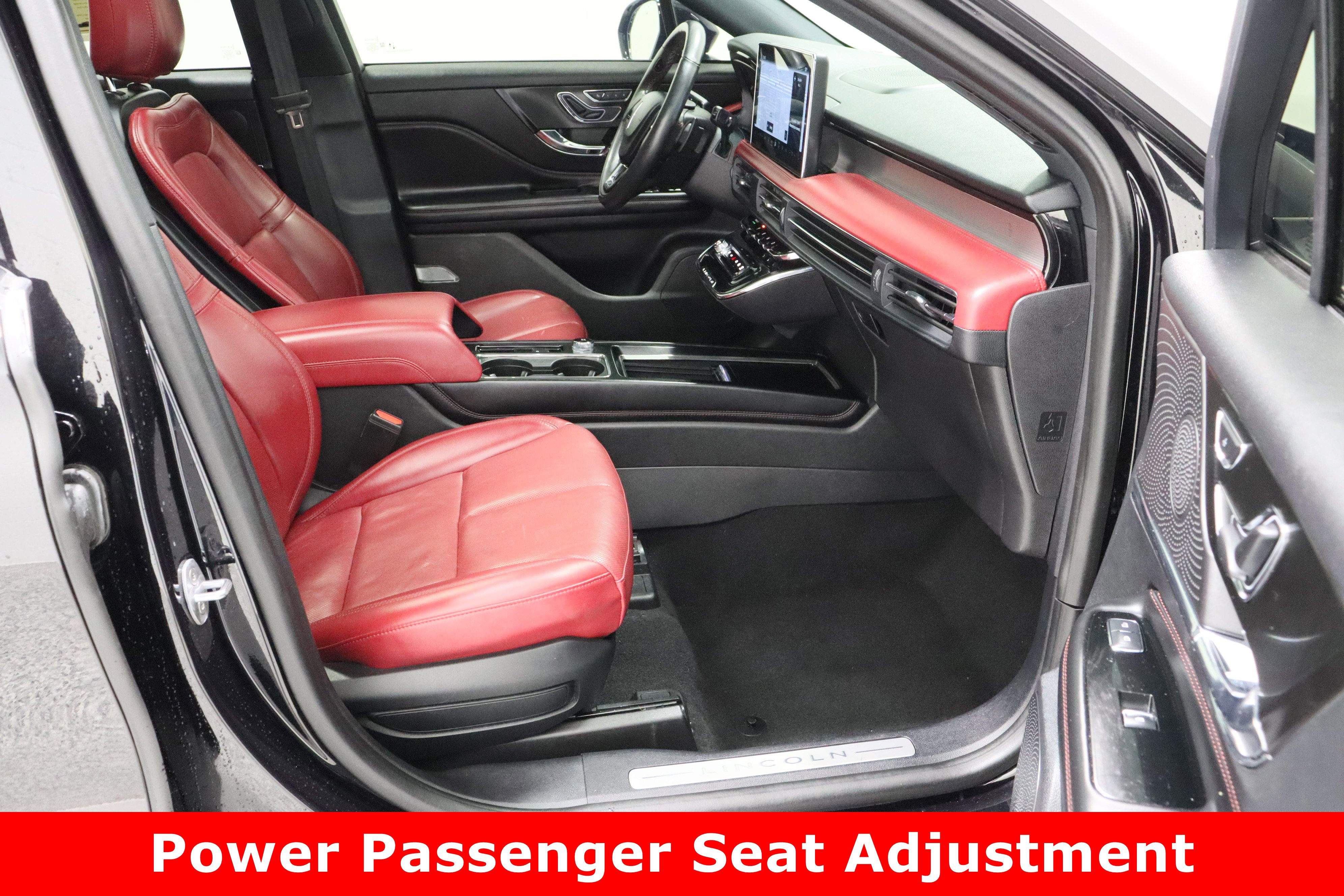 Used 2024 Lincoln Corsair Reserve w/ Equipment Group 201A image 38