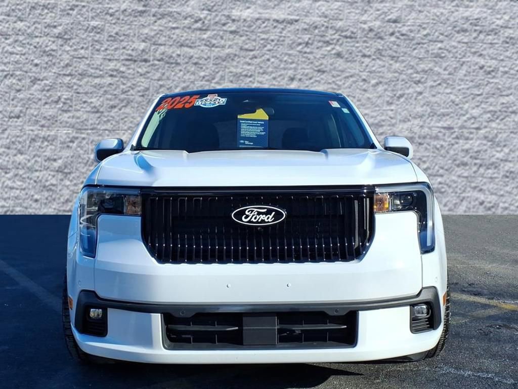 Certified 2025 Ford Maverick Lobo image 2