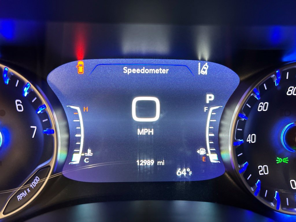 Used 2025 Chrysler Pacifica Pinnacle FWD image 21