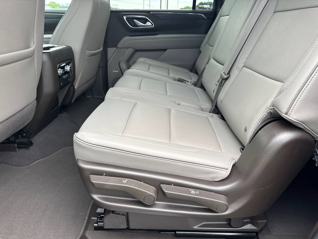 Used 2023 GMC Yukon XL SLT w/ SLT Luxury Package AWD/4WD image 21