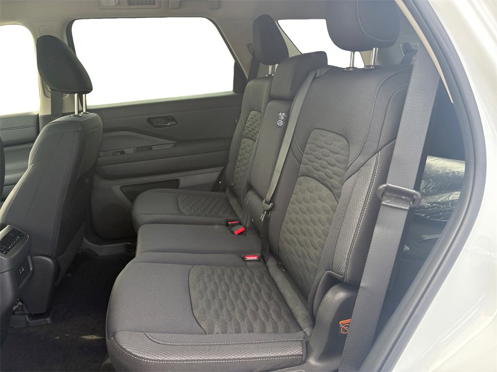 New 2025 Nissan Pathfinder SV image 14