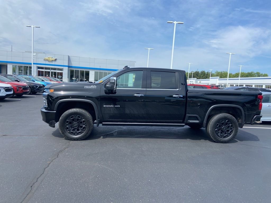 Used 2023 Chevrolet Silverado 2500 High Country w/ Z71 Off-Road Package AWD/4WD image 2