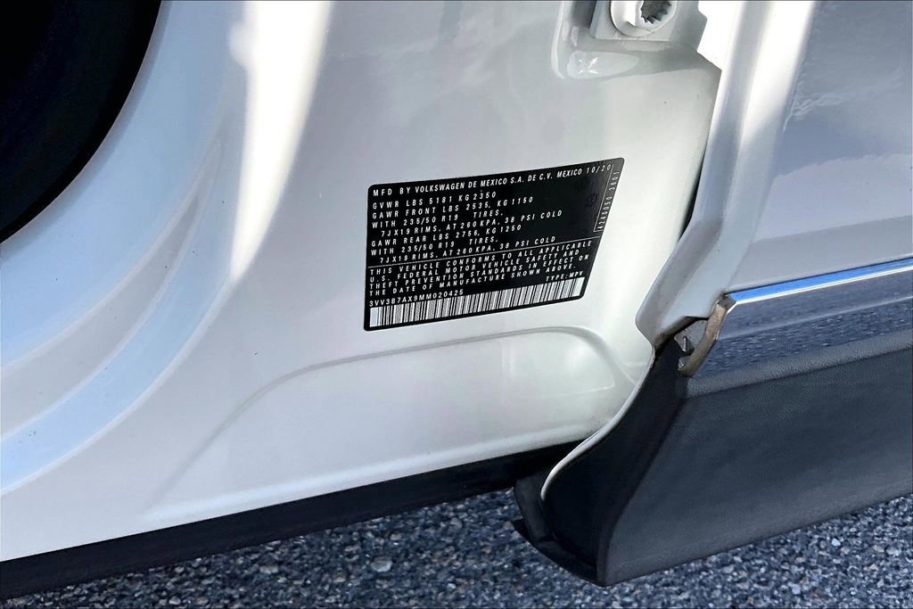 Certified 2021 Volkswagen Tiguan SE FWD image 30
