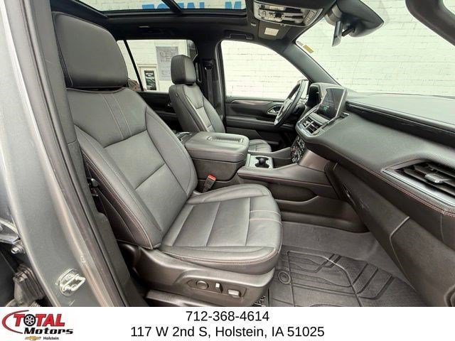 Used 2023 Chevrolet Suburban RST w/ Luxury Package AWD/4WD image 19
