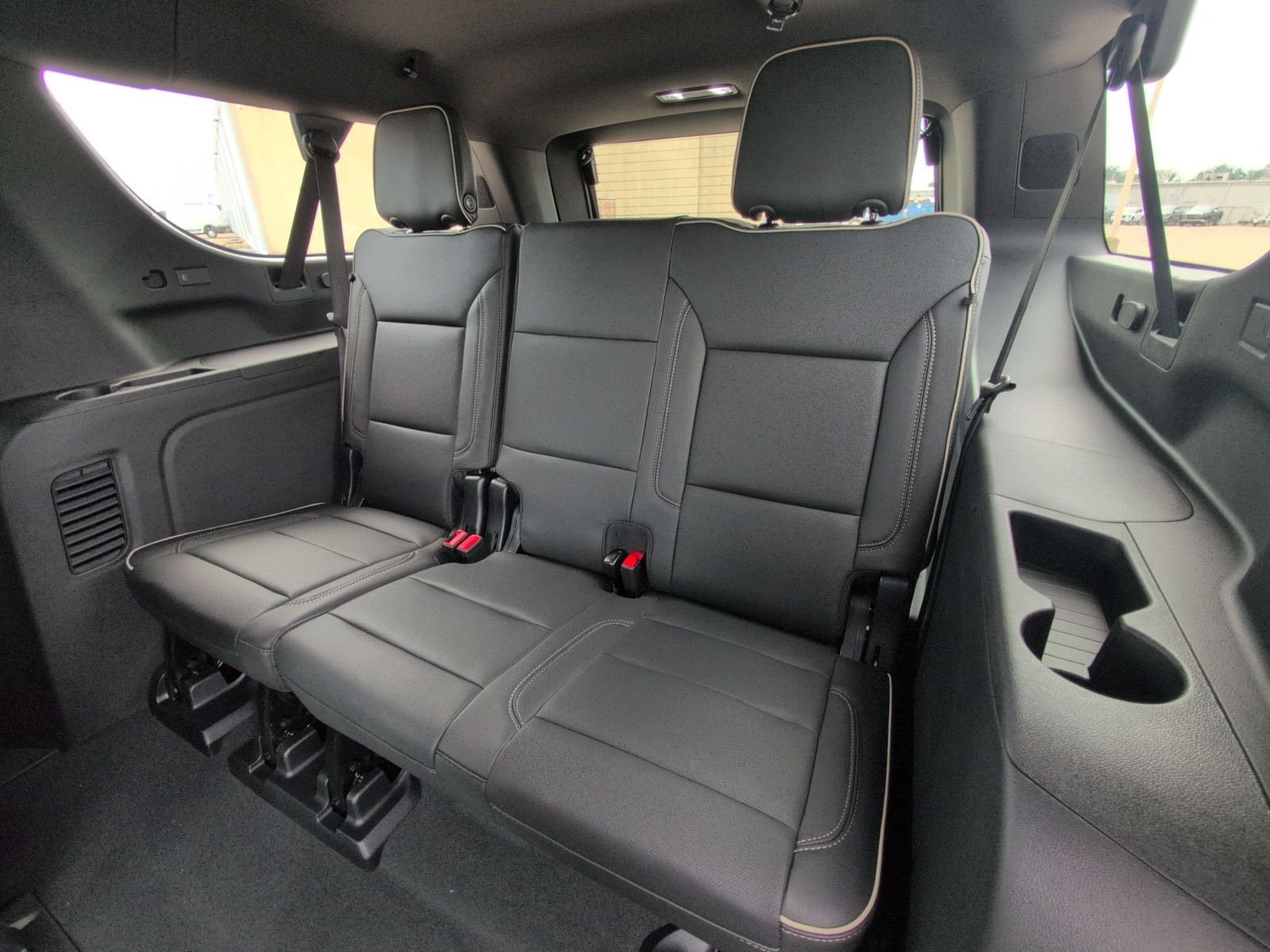 New 2026 GMC Yukon XL Elevation w/ Elevation Premium Package AWD/4WD image 31
