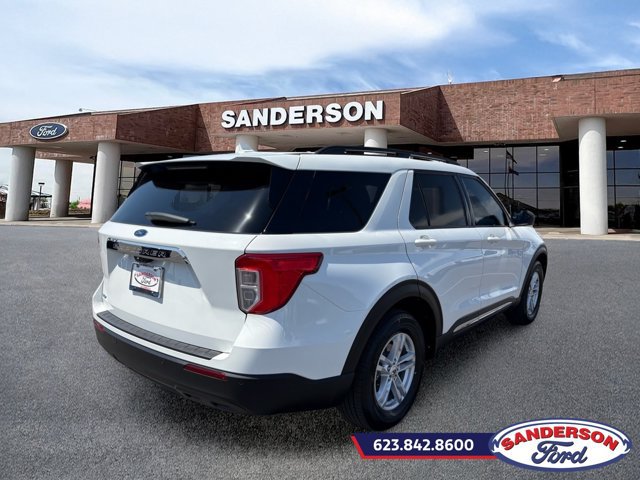 Certified 2024 Ford Explorer XLT RWD image 3