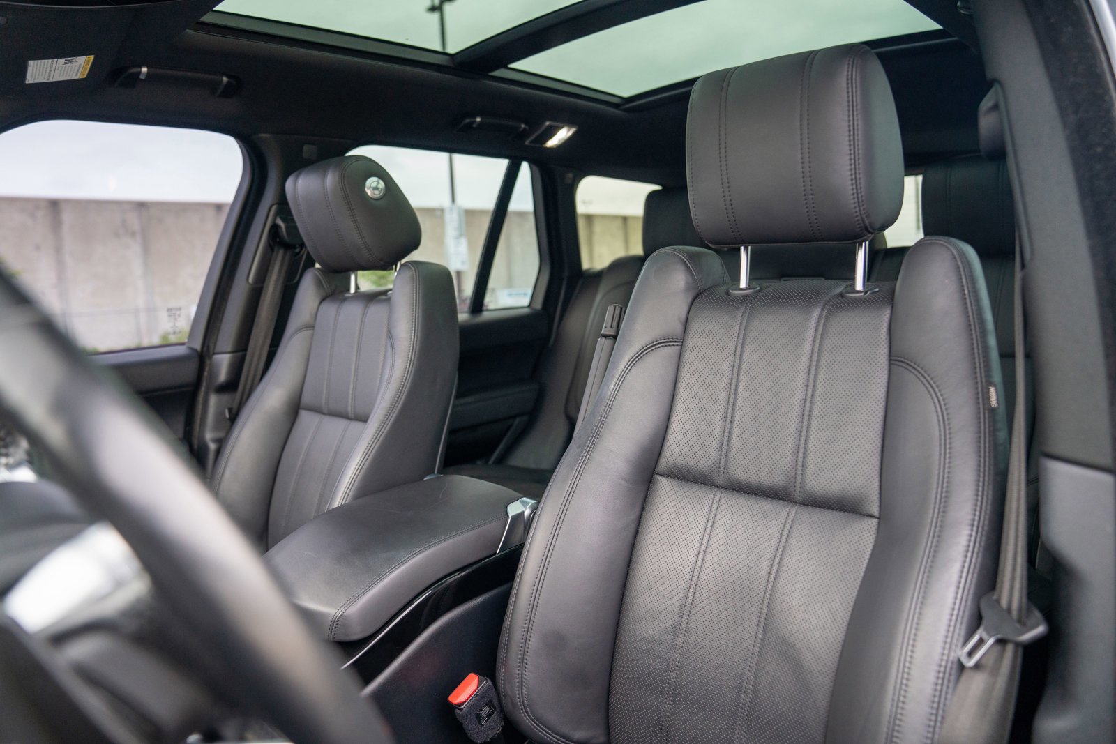 Used 2017 Land Rover Range Rover HSE AWD/4WD image 5