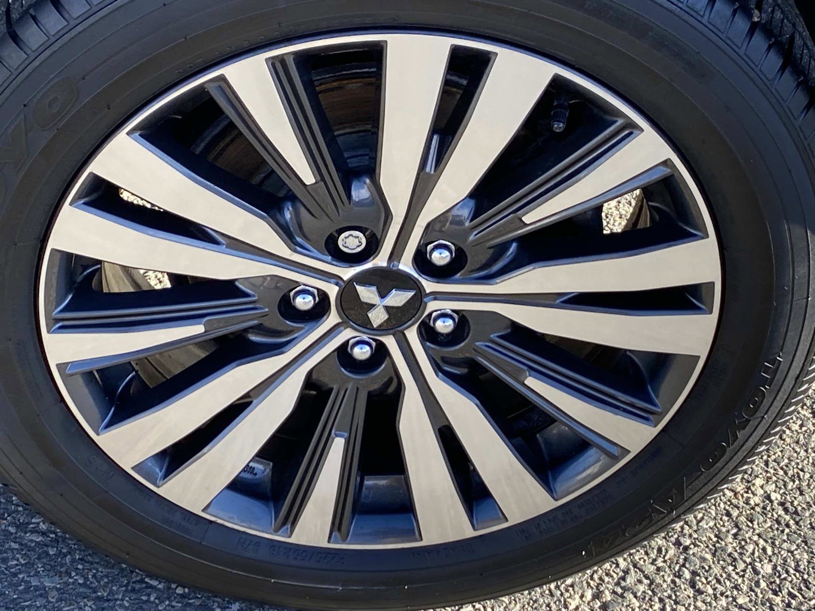 Used 2019 Mitsubishi Outlander ES image 29