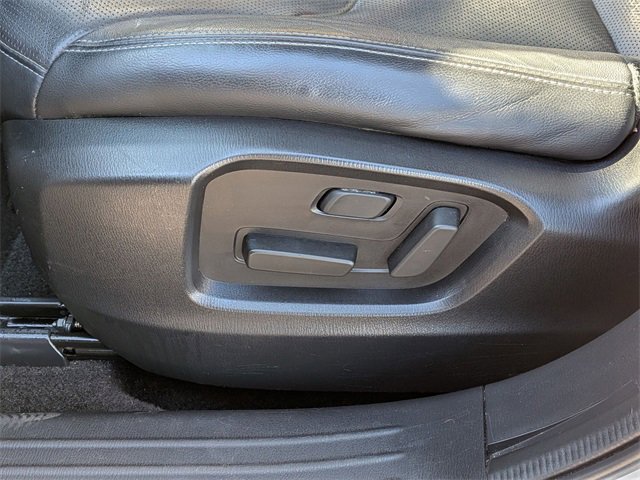 Used 2023 MAZDA CX-9 Touring image 16