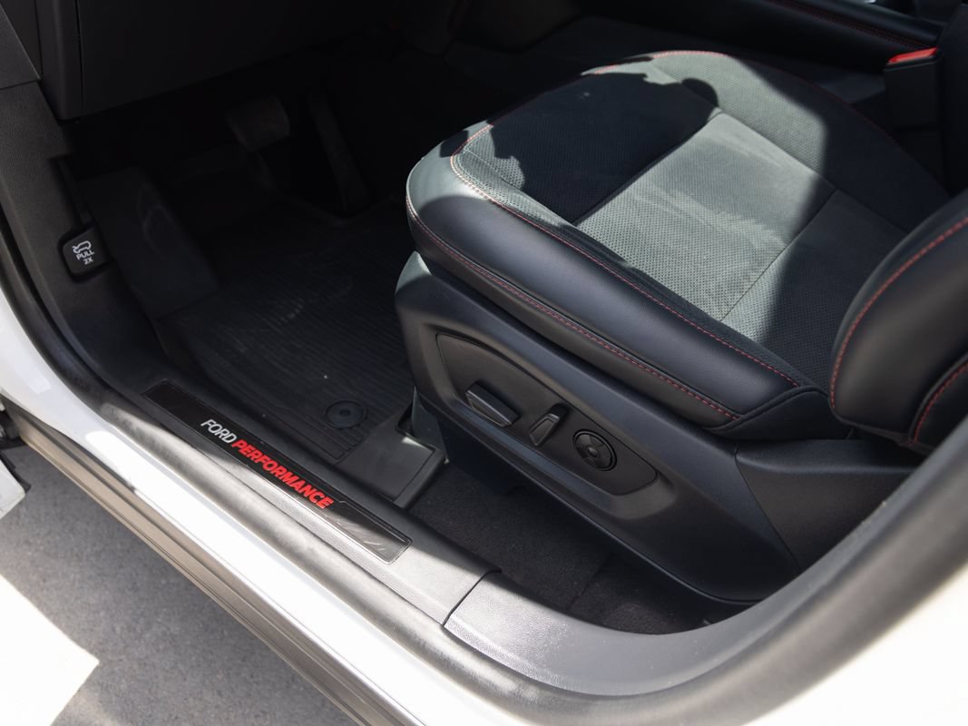 Used 2025 Ford Explorer ST AWD/4WD image 12