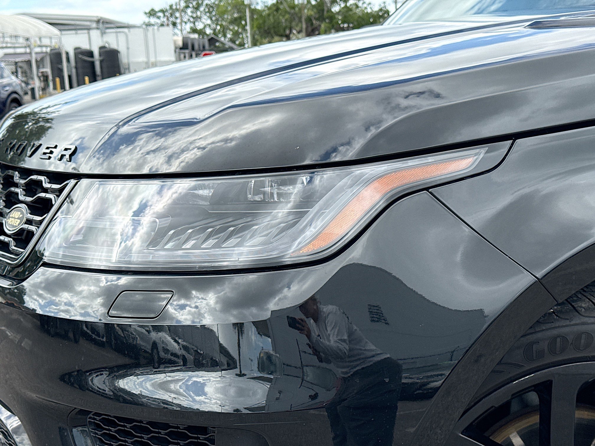 Used 2020 Land Rover Range Rover Sport HSE image 9