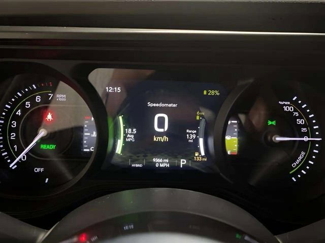 Used 2025 Jeep Wrangler Unlimited Sahara w/ Safety Group AWD/4WD image 20