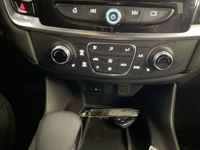 Used 2023 Chevrolet Traverse LT image 43
