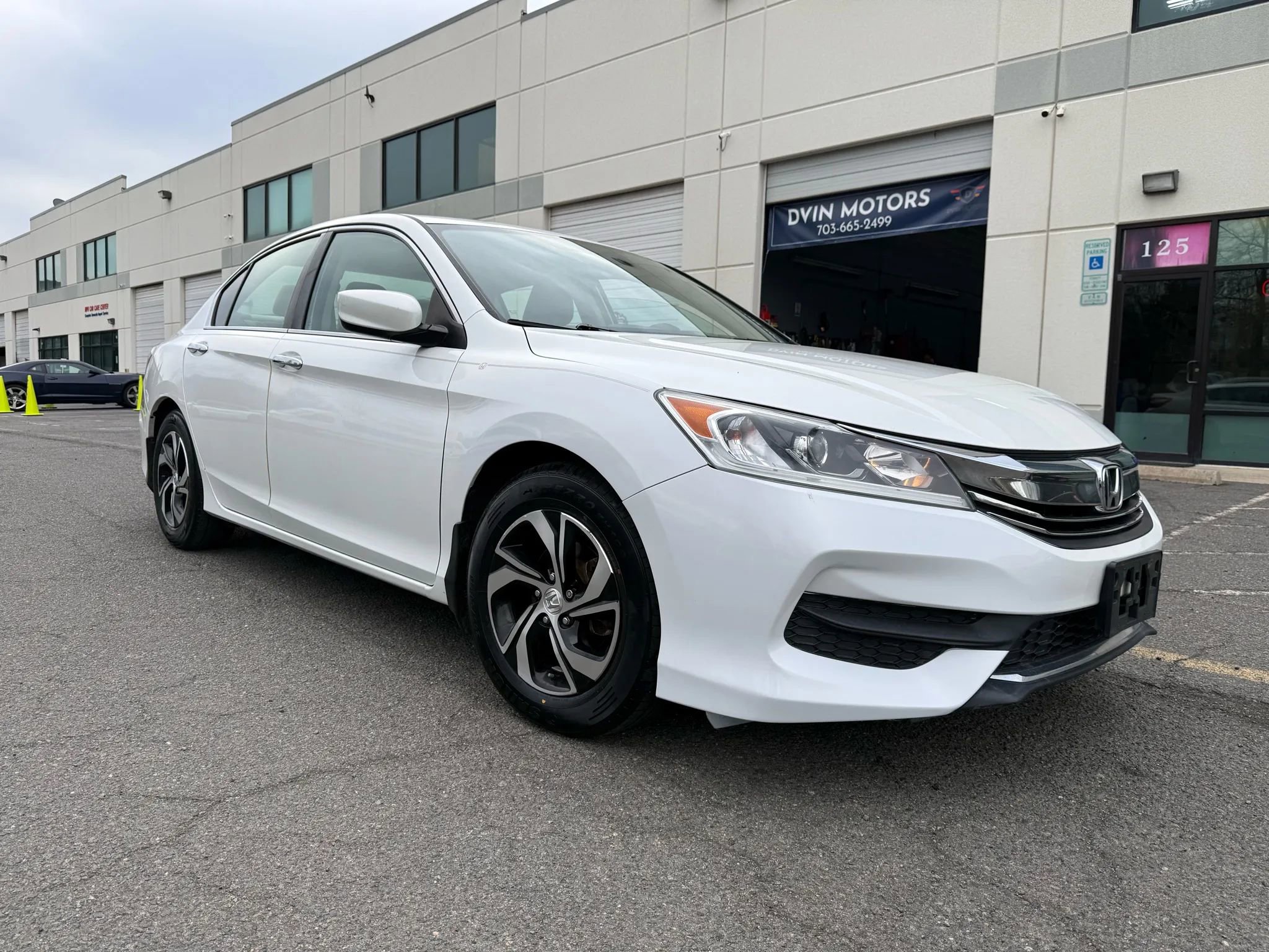 Used 2017 Honda Accord LX image 2