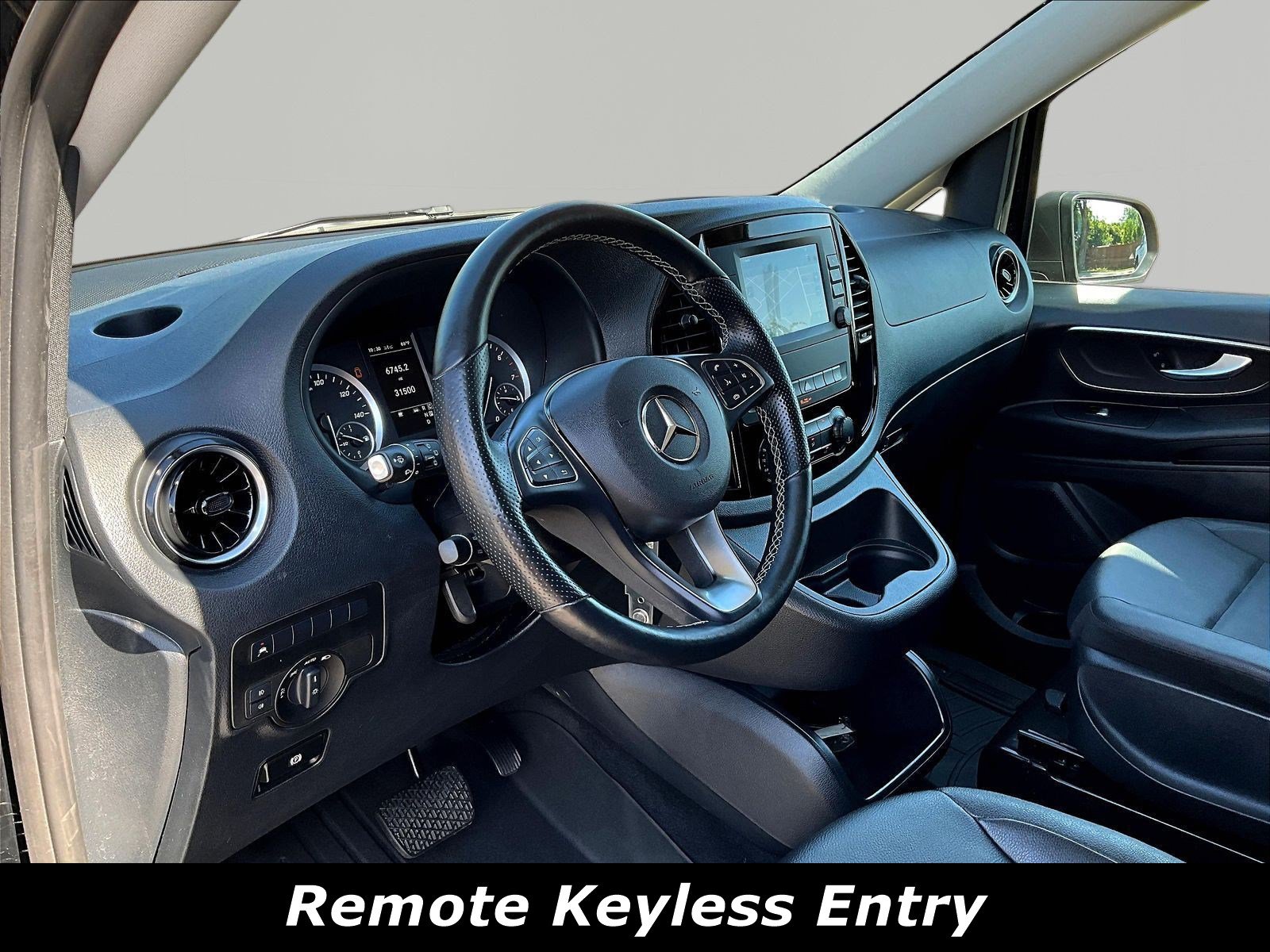 Used 2023 Mercedes-Benz Metris Passenger image 16
