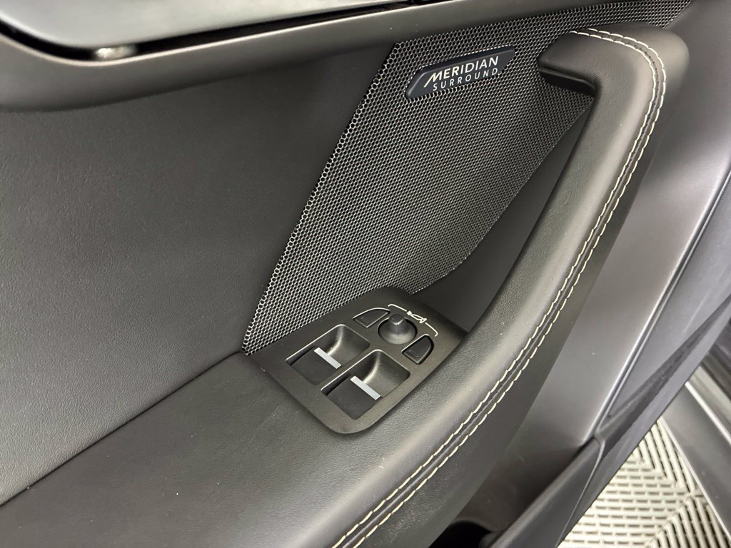 Used 2017 Jaguar F-TYPE R AWD/4WD image 26