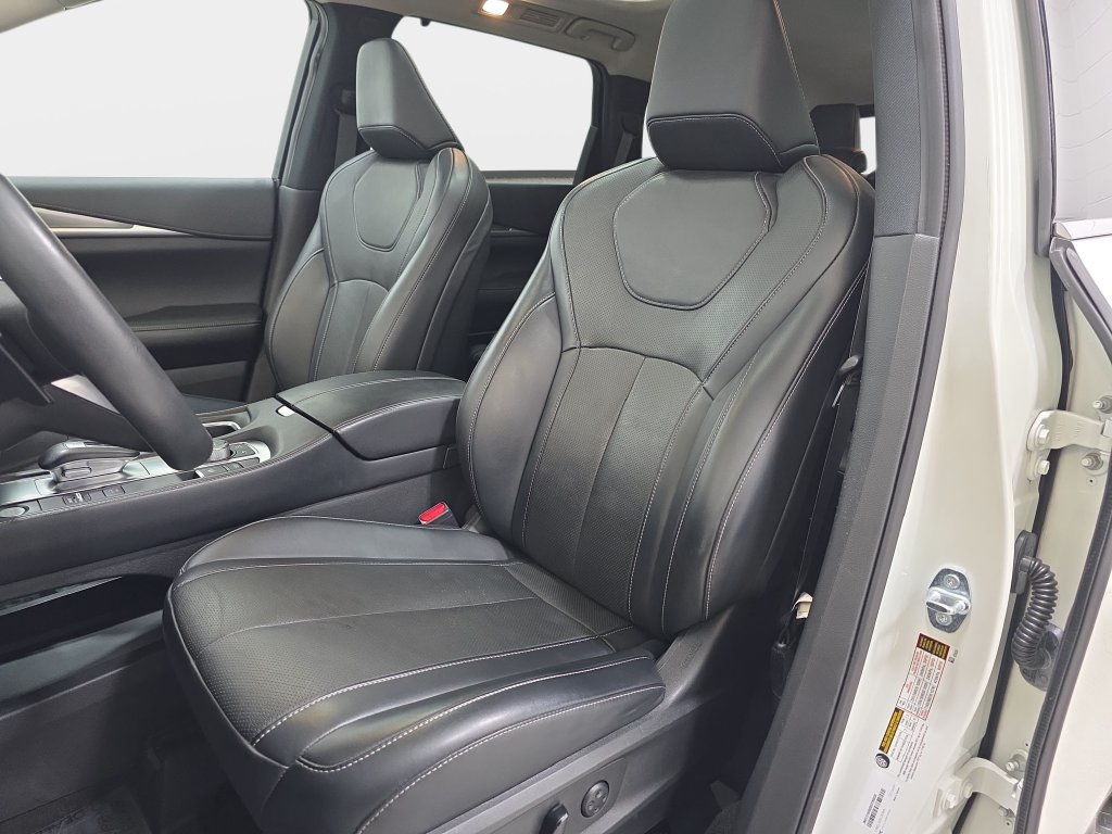 Certified 2023 INFINITI QX60 Luxe w/ Vision Package AWD/4WD image 12