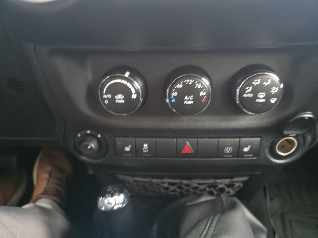 Used 2014 Jeep Wrangler Rubicon w/ Dual Top Group image 30