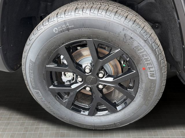 New 2026 Jeep Grand Cherokee Altitude image 45