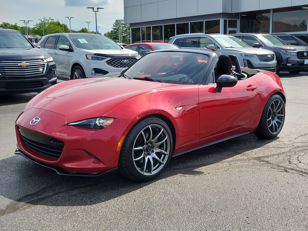 Used 2016 MAZDA MX-5 Miata Club RWD image 8