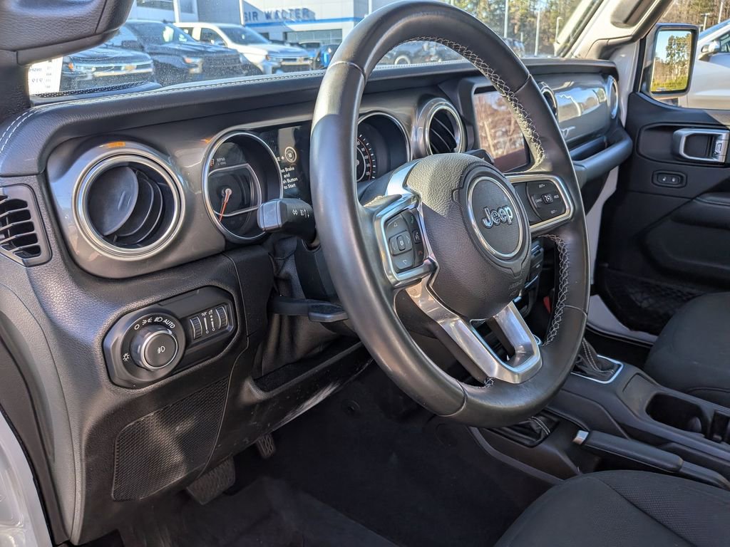 Used 2019 Jeep Wrangler Unlimited Sahara w/ Uconnect 4C Nav & Sound Group image 13