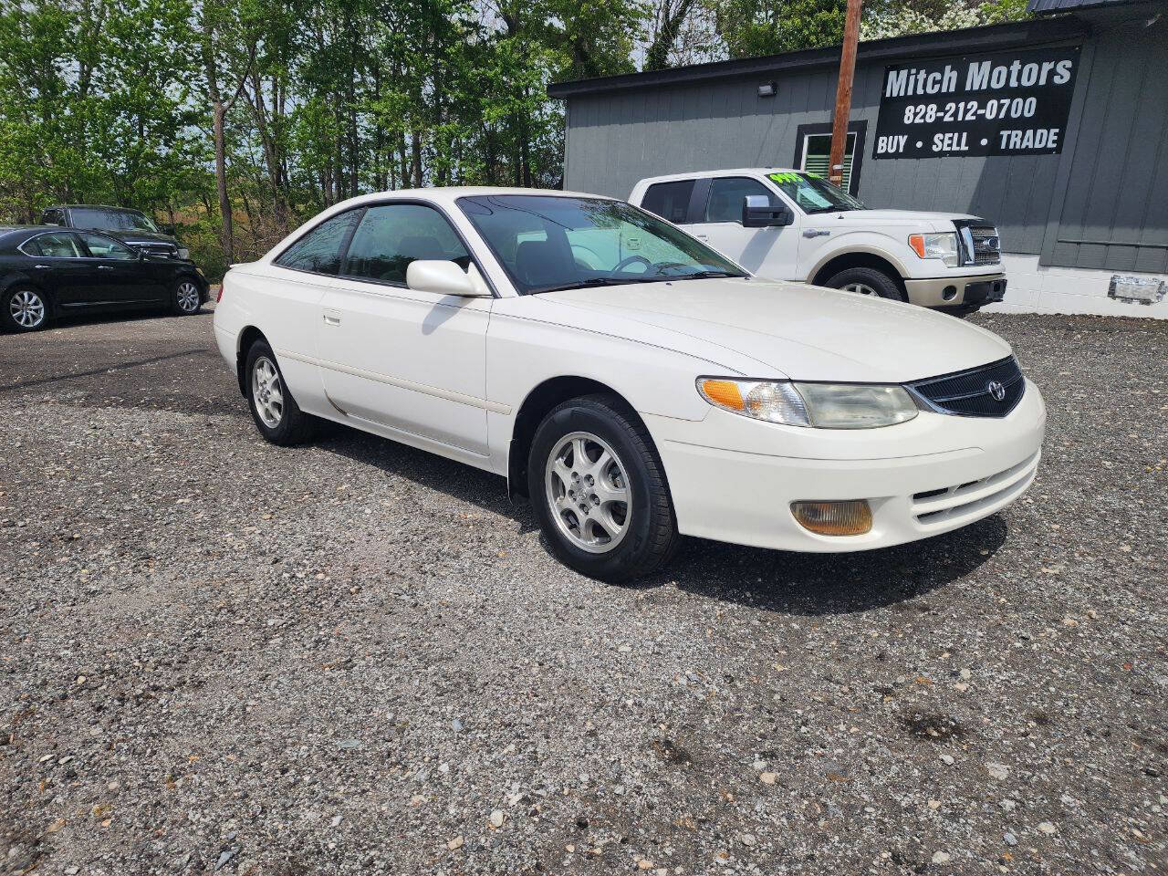 Used 2001 Toyota Solara SE image 1