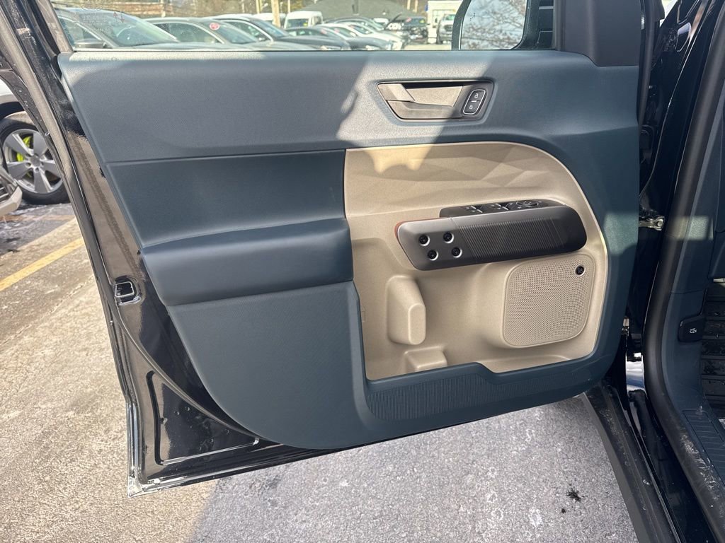 New 2026 Ford Maverick Lariat image 9