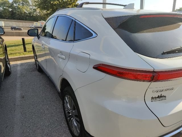 Used 2021 Toyota Venza XLE w/ Softex Package AWD/4WD image 7