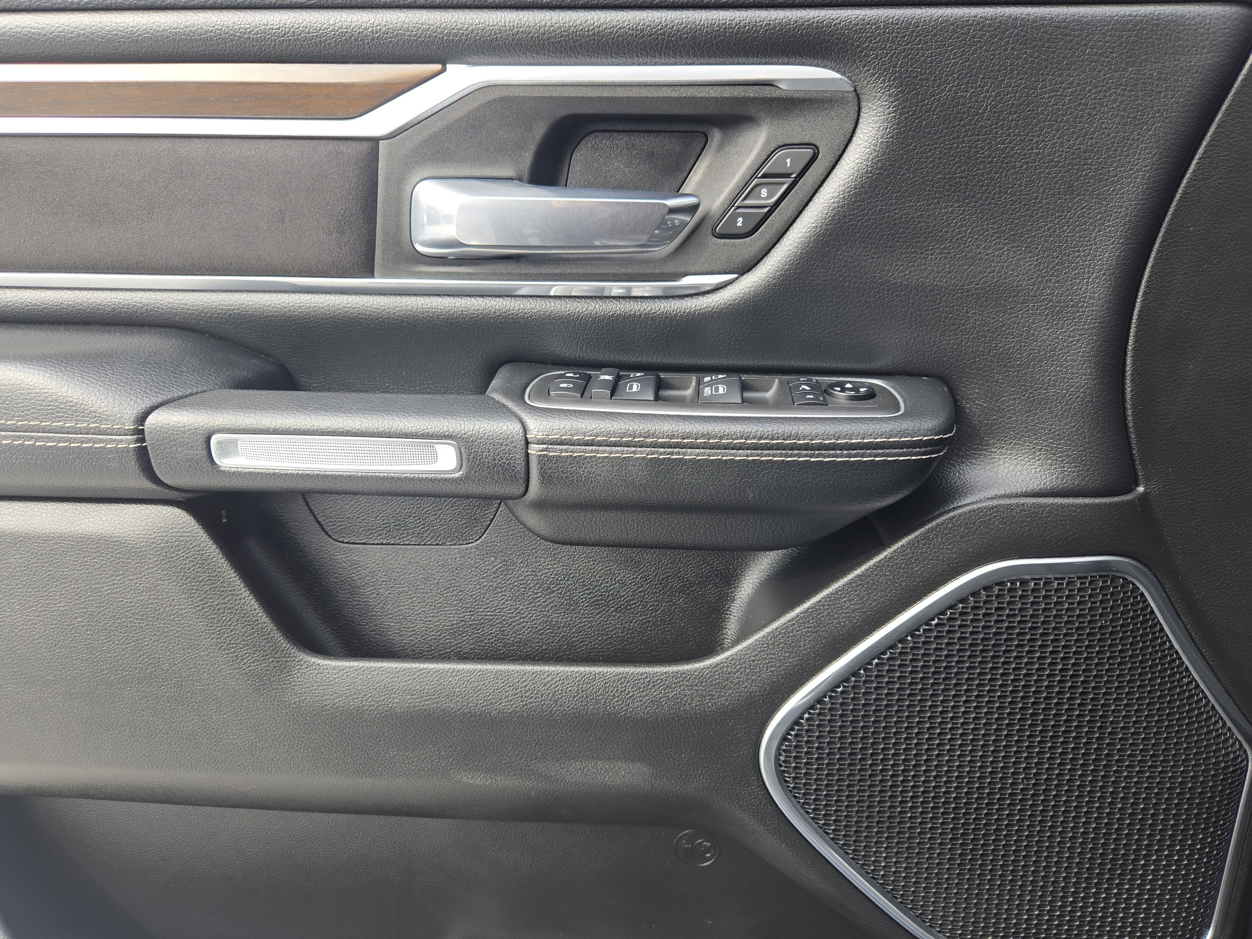 Used 2022 RAM 1500 Laramie image 26