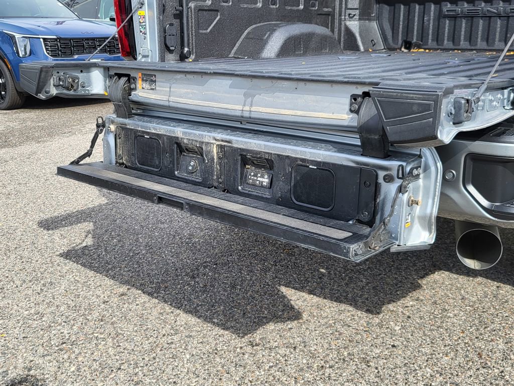 Used 2024 GMC Sierra 2500 Denali Ultimate w/ Max Trailering Package image 11