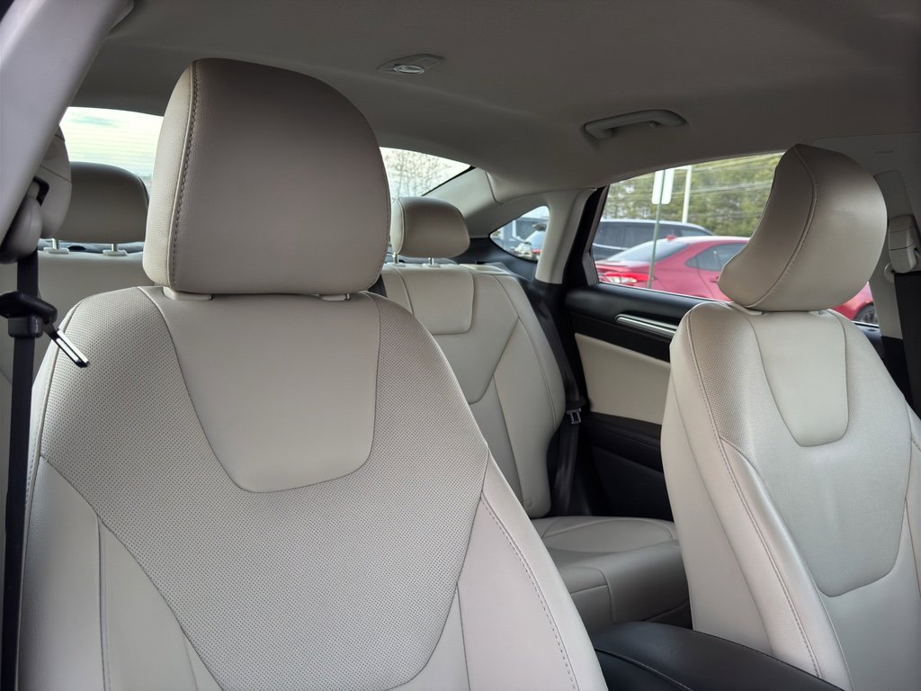 Used 2015 Ford Fusion Titanium image 17